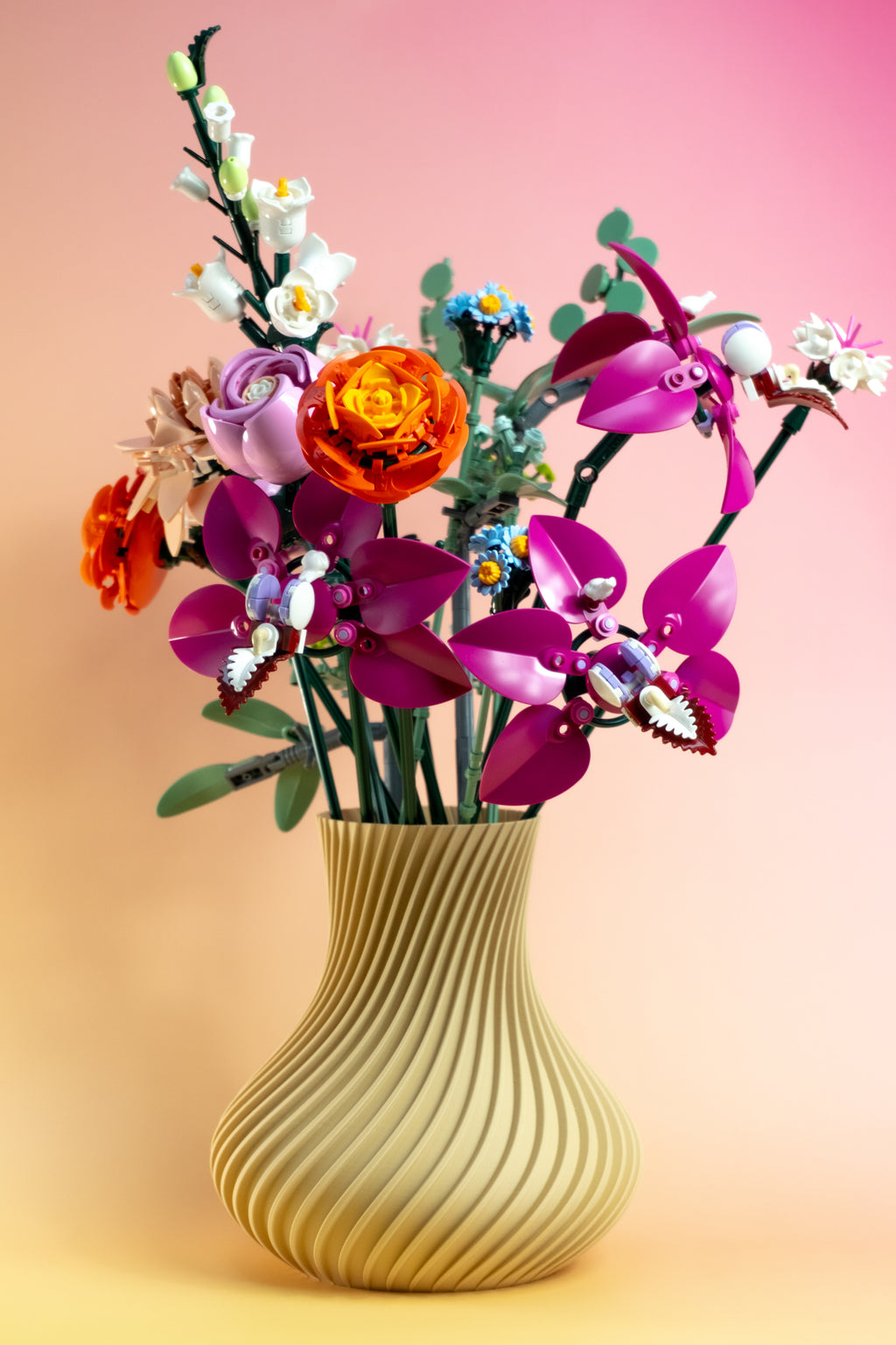 Vase with holder for LEGO® Botanical Flowers