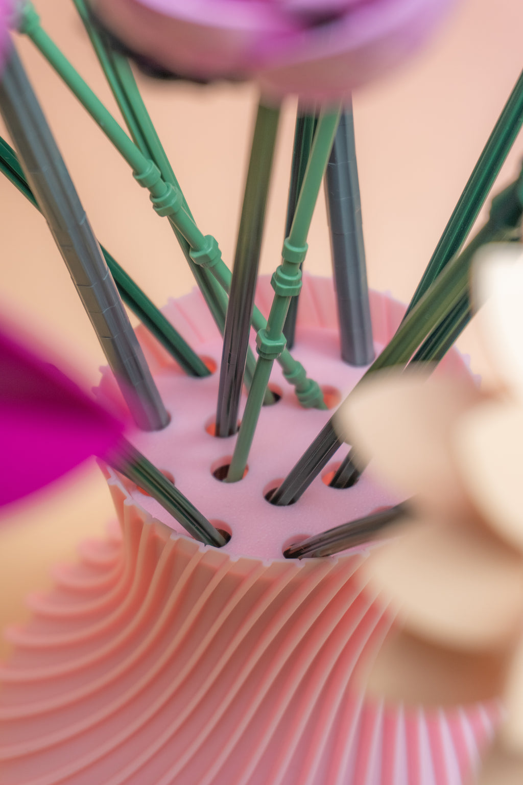 Vase with holder for LEGO® Botanical Flowers